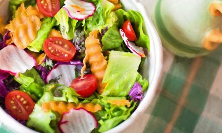 Cara Membuat Salad Sayur untuk Diet